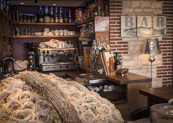 Отель Entre Terre Et