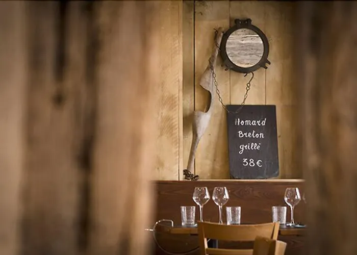 Отель Entre Terre Et 3*