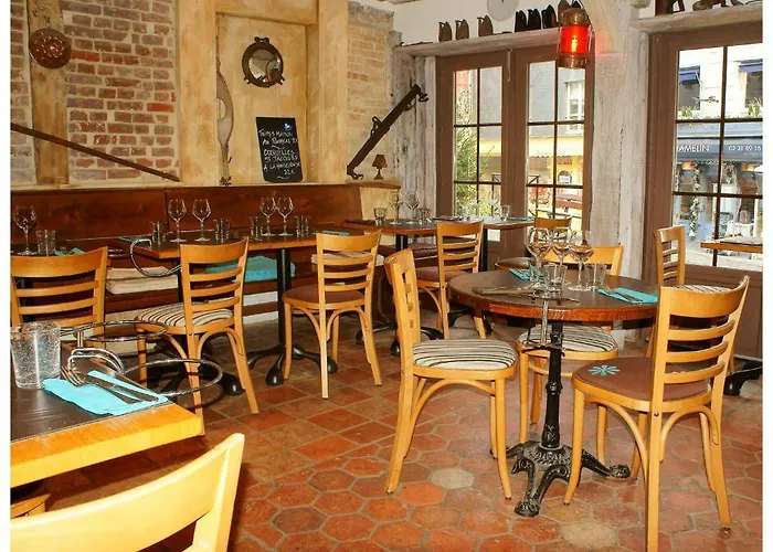 Отель Entre Terre Et 3*