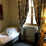 Entre Terre Et Hotel