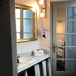 Hotel Entre Terre Et 3*