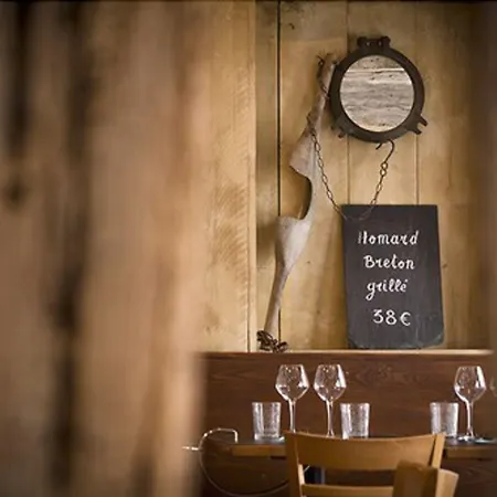 Отель Entre Terre Et 3*