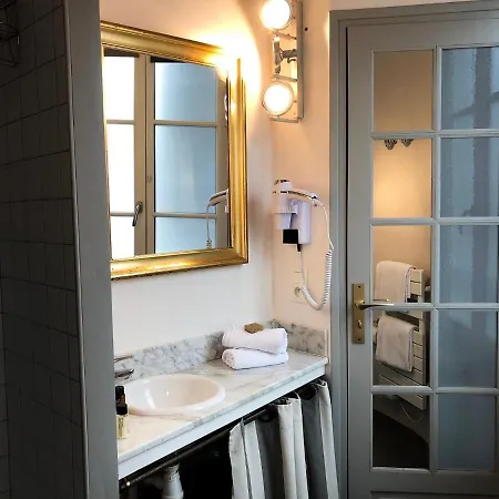 Отель Entre Terre Et 3*