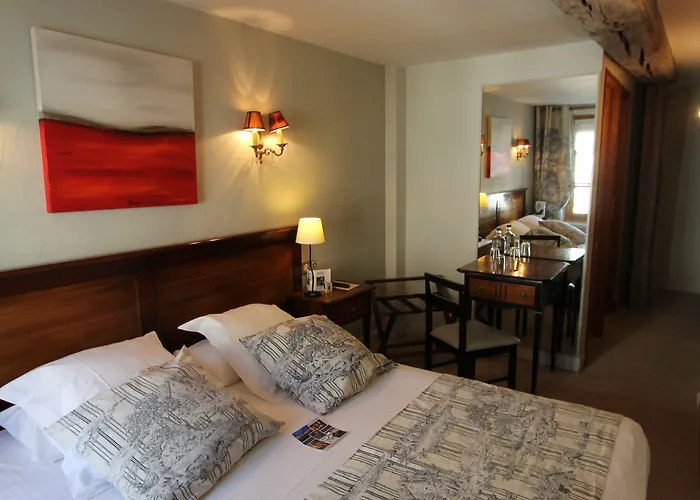 Hotel Entre Terre Et 3*