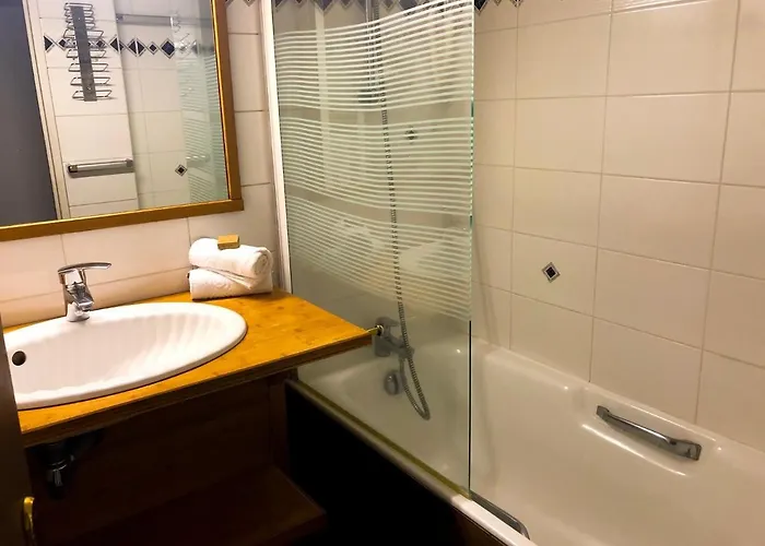 ホテル アントル テール エ メール 3*